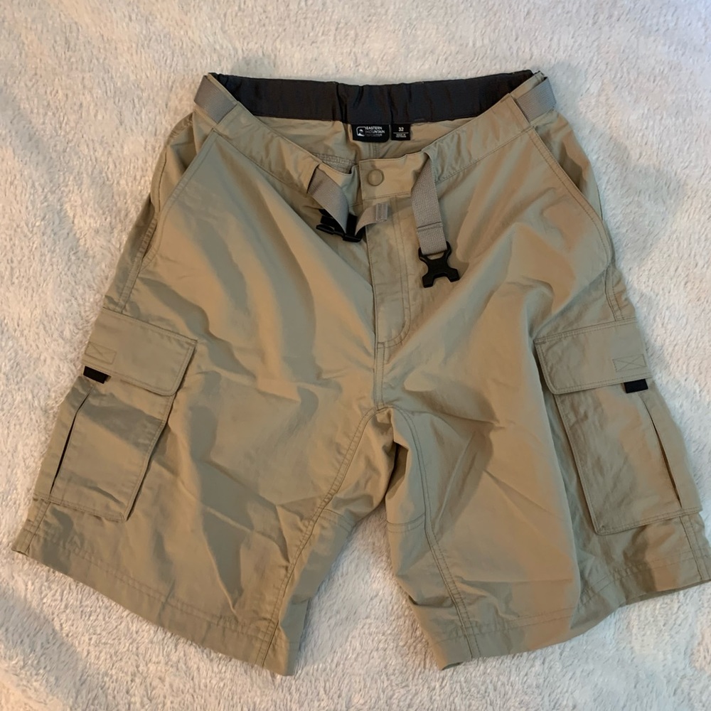 mens EMS camp cargo buckle shorts size 32